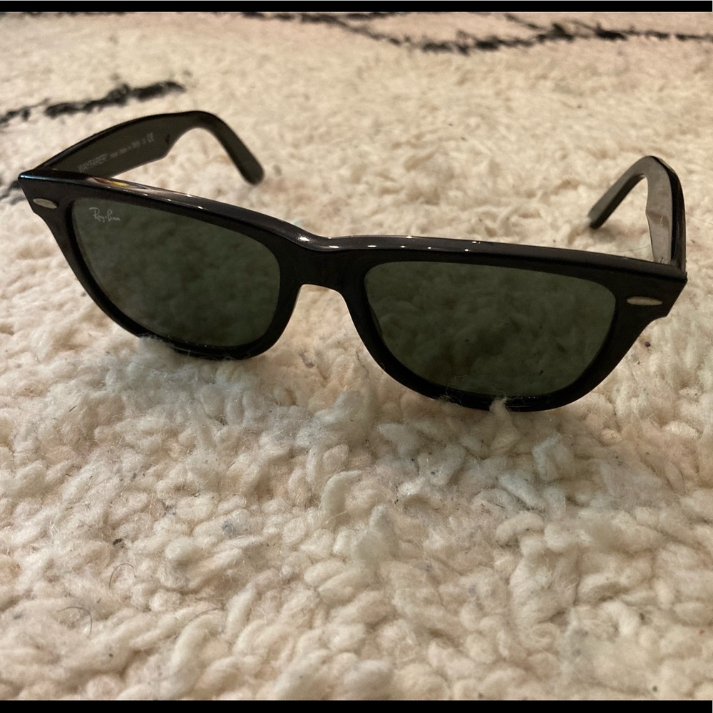 Ray-Ban Rb2140 Original Wayfarer Sunglasses